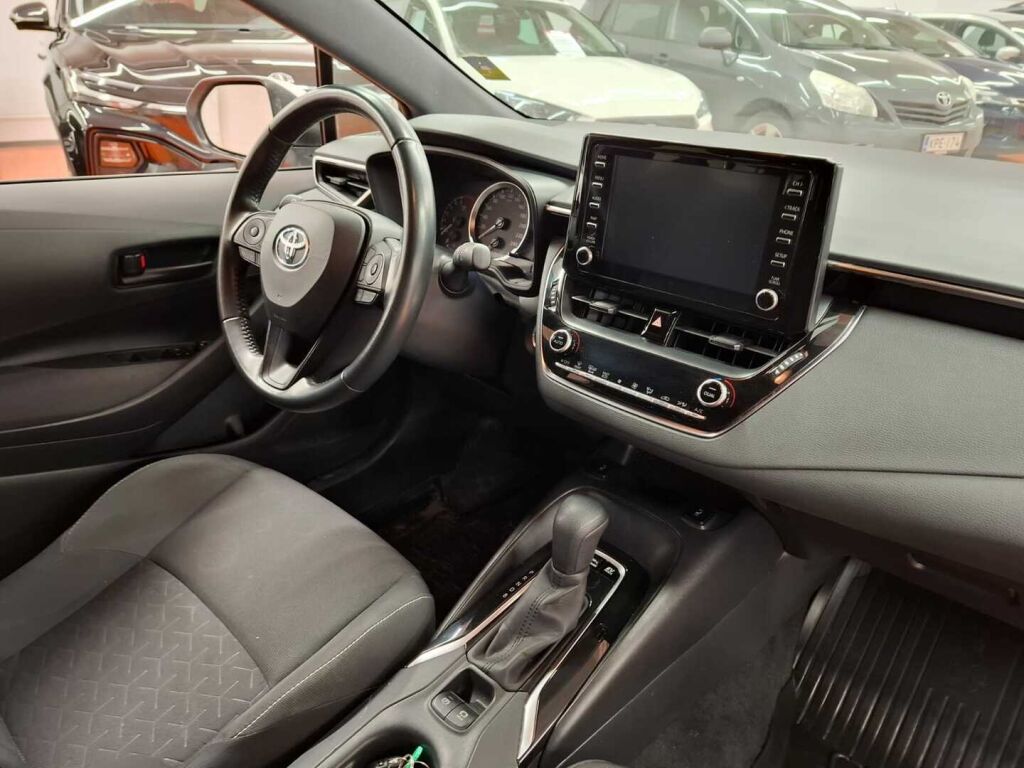 Toyota Corolla 2022 Valkoinen