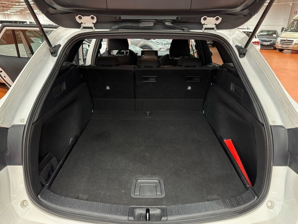 Toyota Corolla 2022 Valkoinen