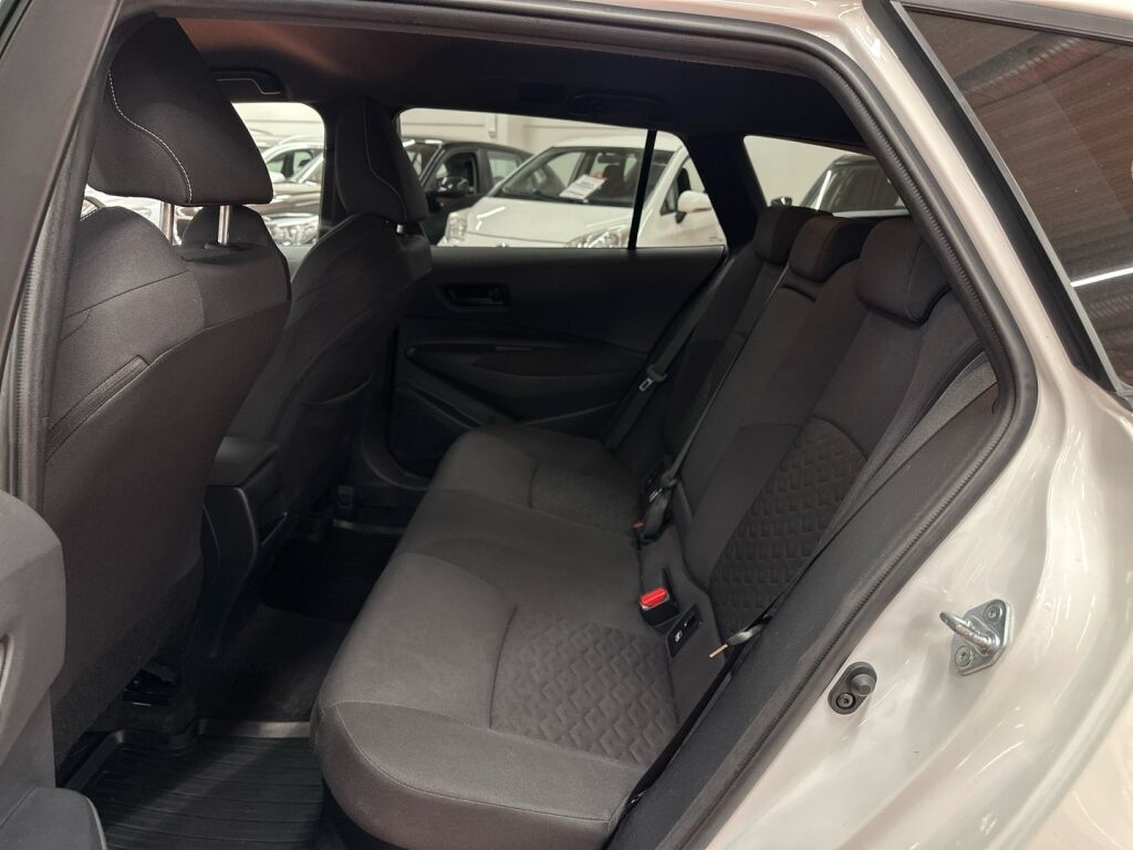 Toyota Corolla 2022 Valkoinen