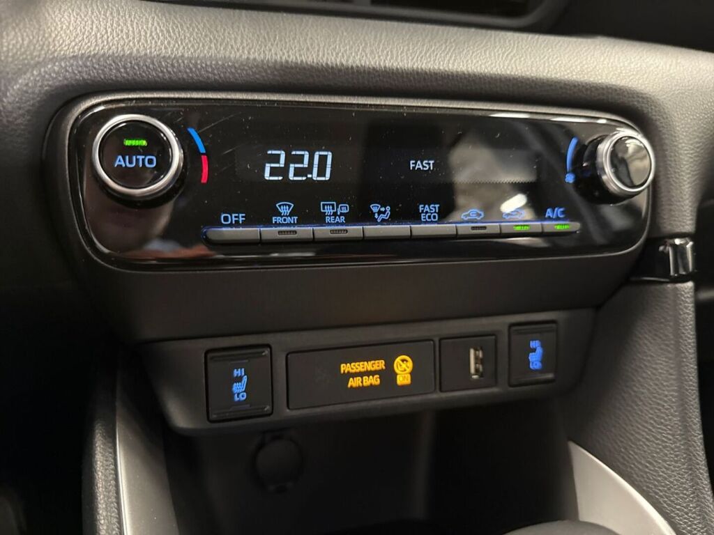 Toyota Yaris 2022 Valkoinen