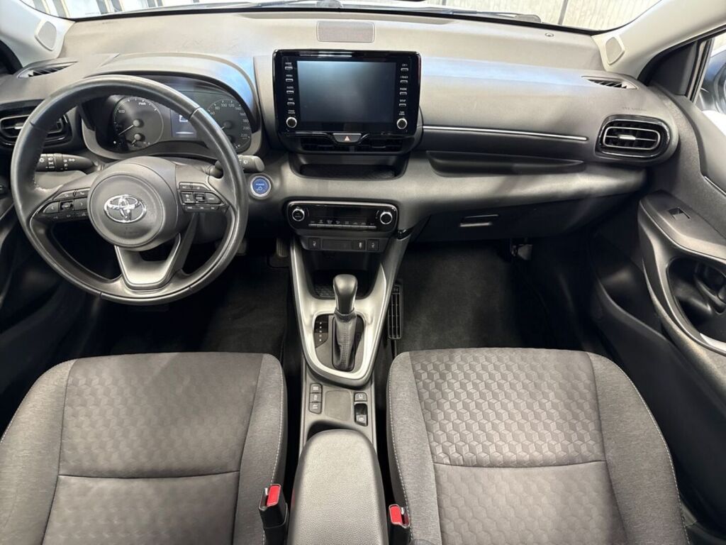 Toyota Yaris 2022 Valkoinen