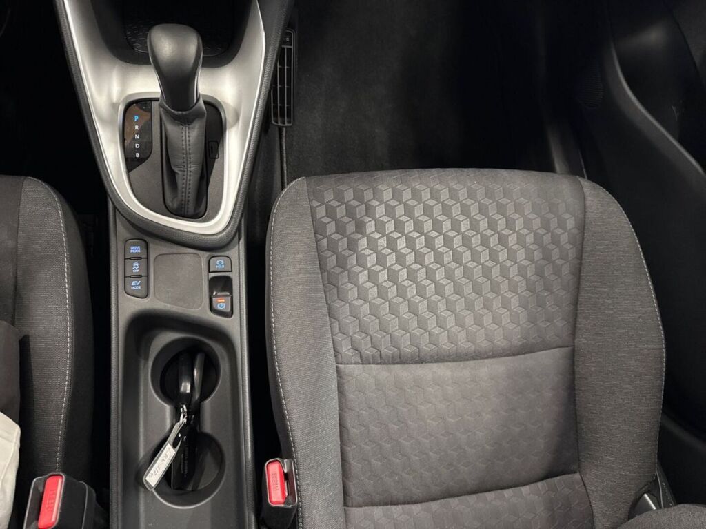 Toyota Yaris 2022 Valkoinen