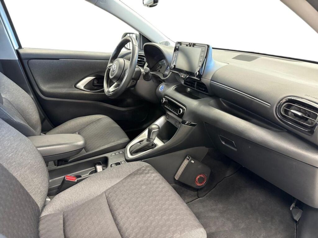 Toyota Yaris 2022 Valkoinen