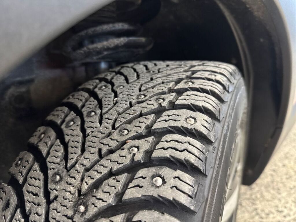 Opel Crossland 2022 Punainen