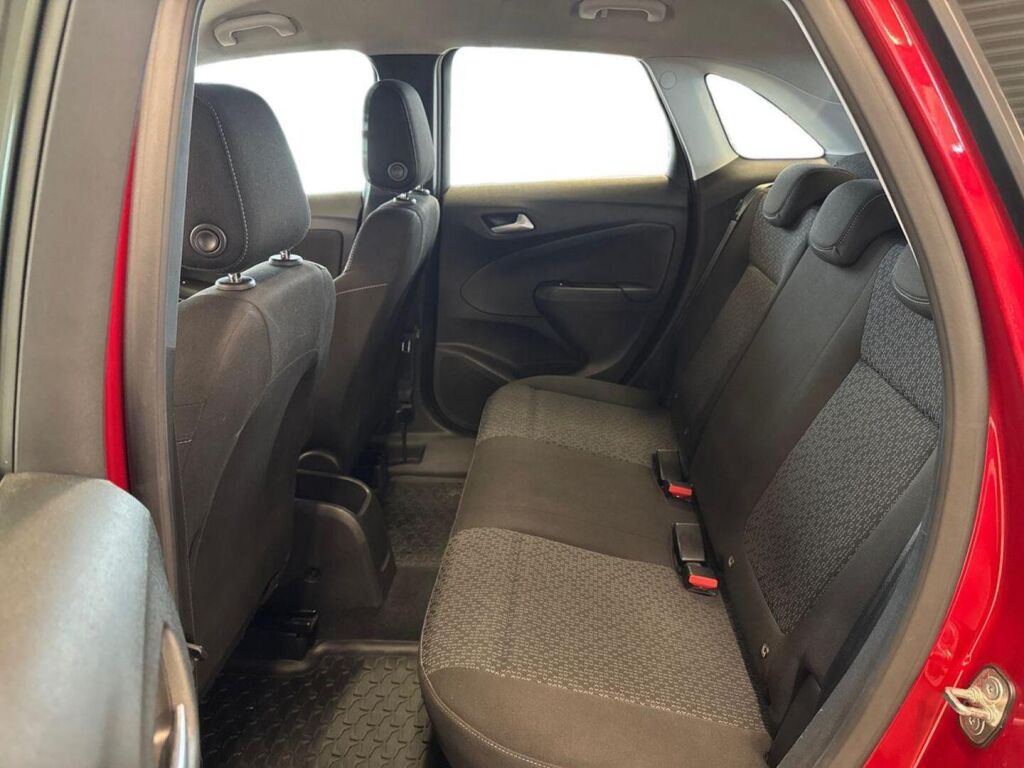 Opel Crossland 2022 Punainen