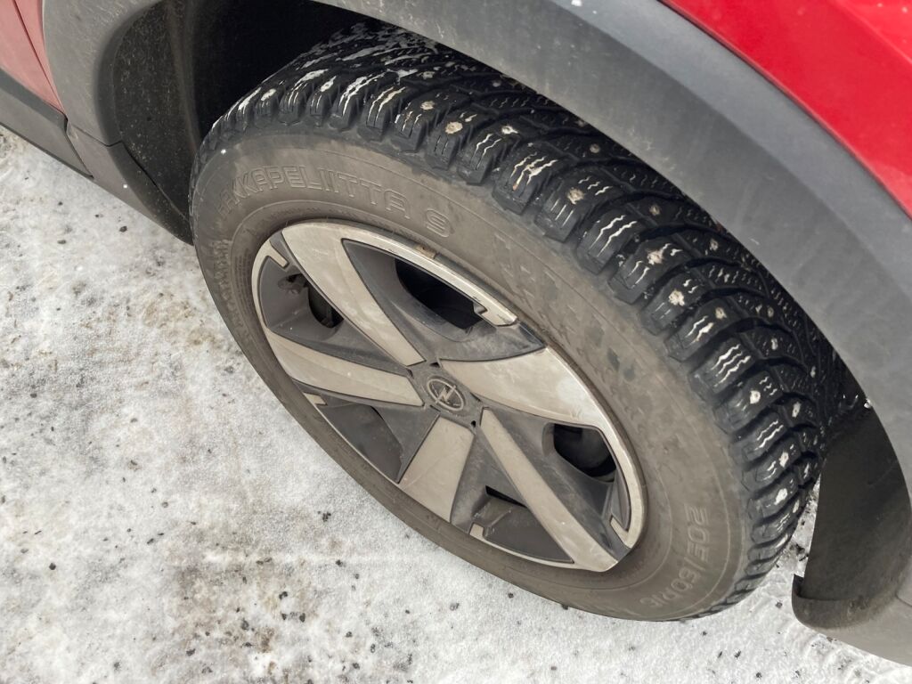 Opel Crossland 2022 Punainen