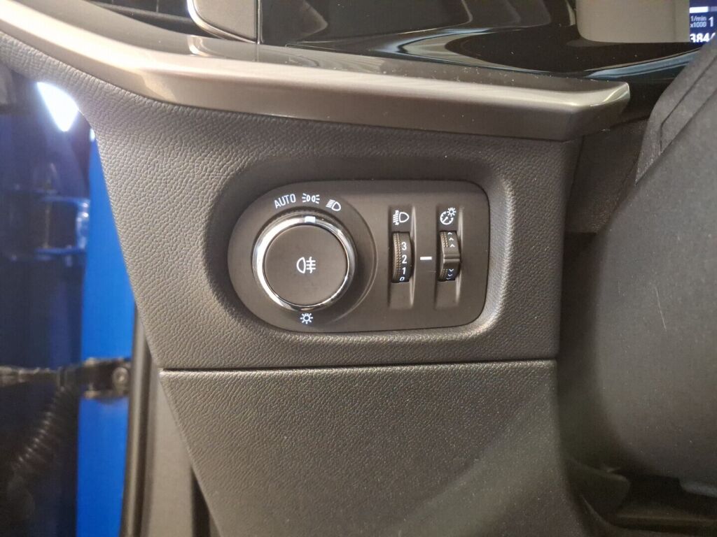 Opel Mokka 2022 Sininen