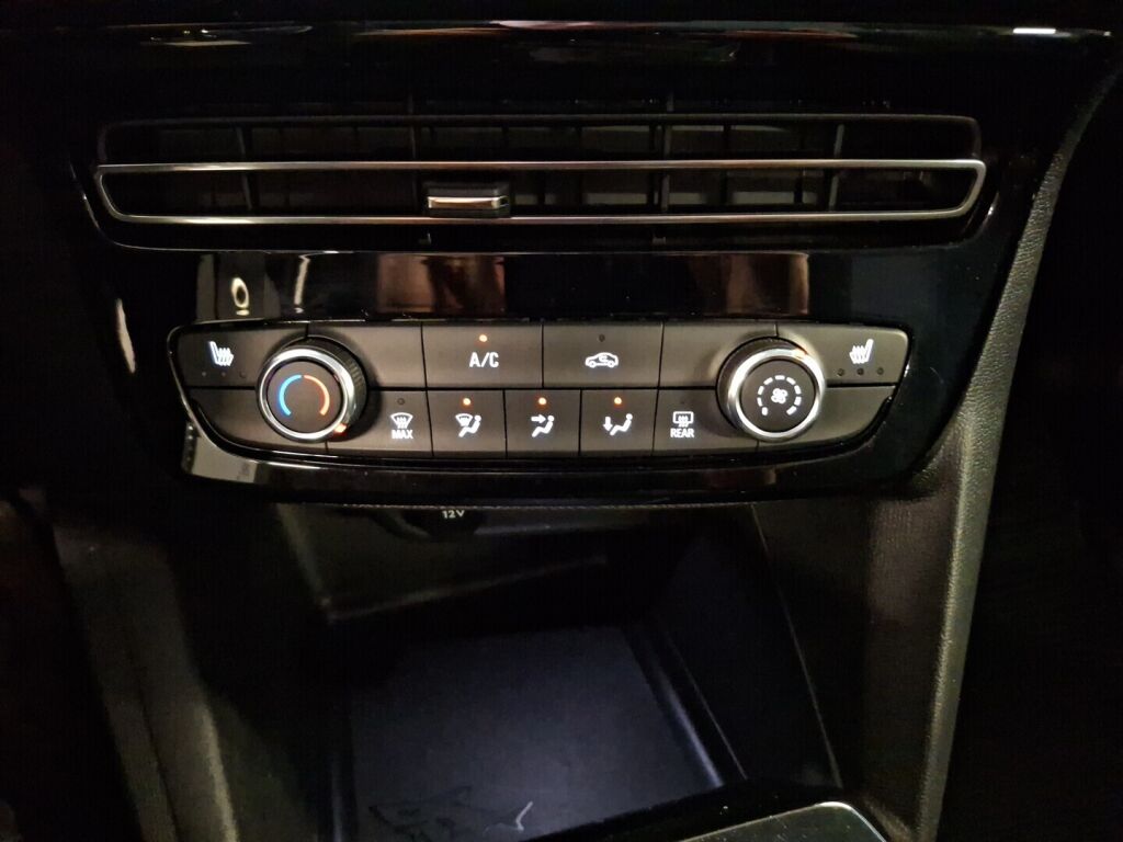 Opel Mokka 2022 Sininen