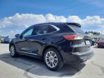 Ford Kuga 2022 Musta