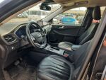Ford Kuga 2022 Musta