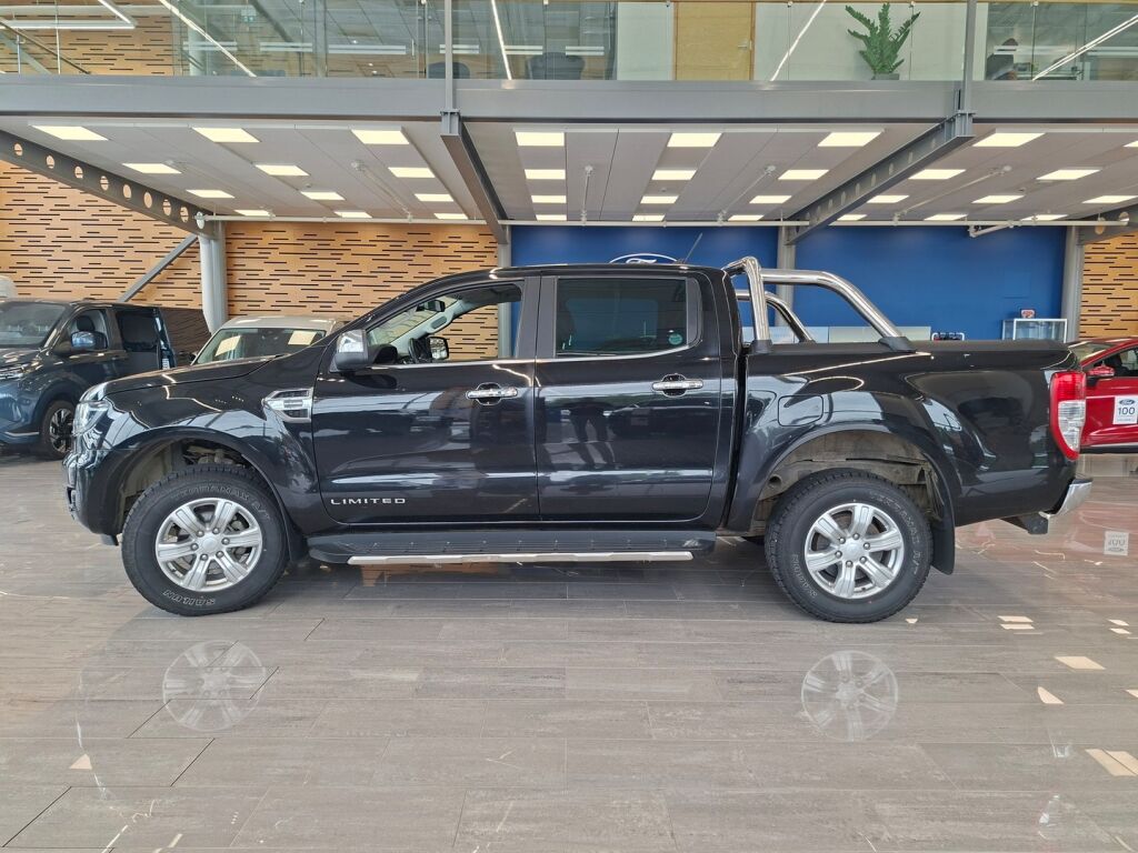 Ford Ranger 2022 Musta