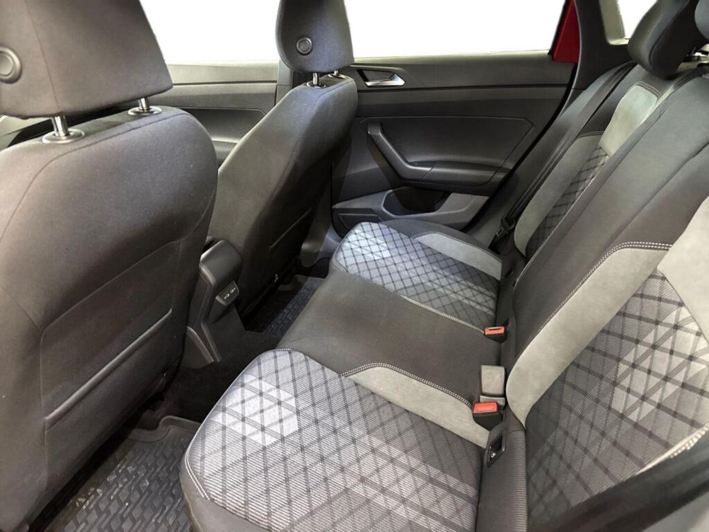 Volkswagen Taigo 2022 Punainen
