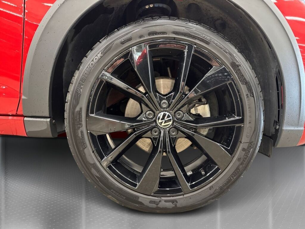 Volkswagen Taigo 2022 Punainen
