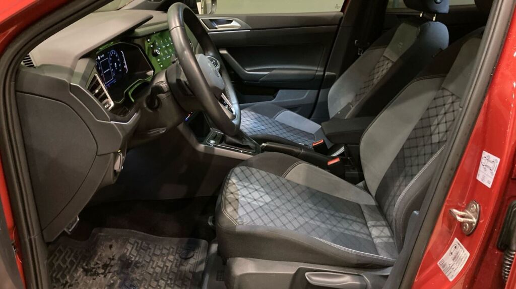 Volkswagen Taigo 2022 Punainen