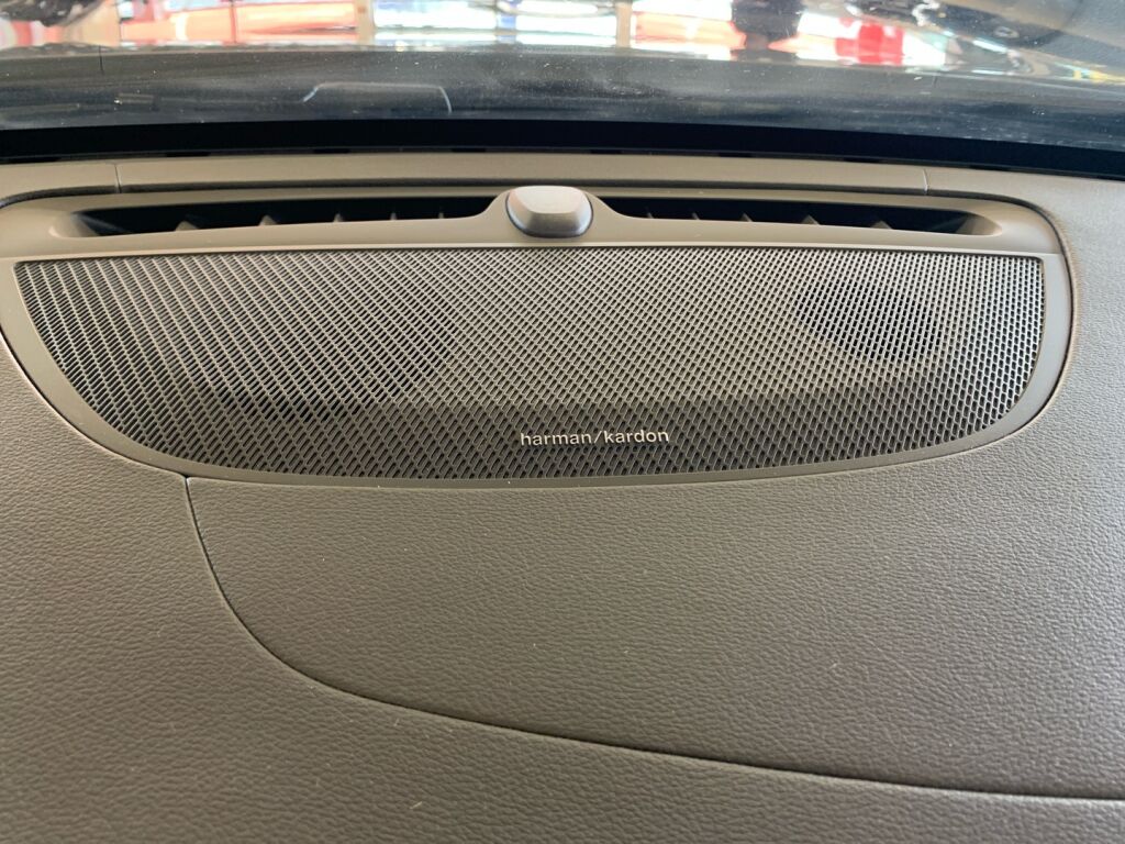 Volvo V60 2018 Ruskea (beige)