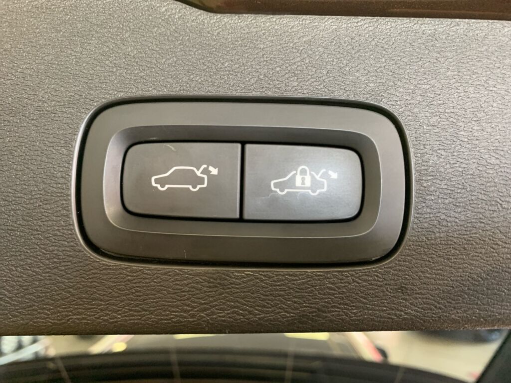 Volvo V60 2018 Ruskea (beige)