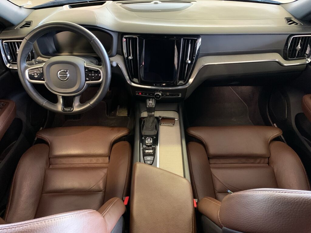 Volvo V60 2018 Ruskea (beige)