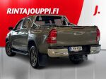 Toyota Hilux 2022 Ruskea (beige)