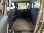 Toyota Hilux 2022 Ruskea (beige)