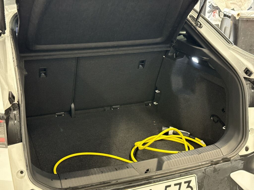 Volkswagen ID.5 2023 Valkoinen