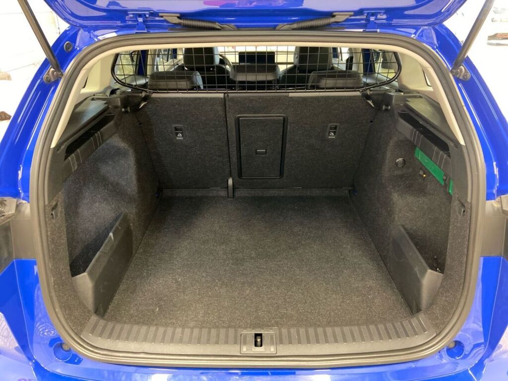 Skoda Enyaq 2022 Sininen