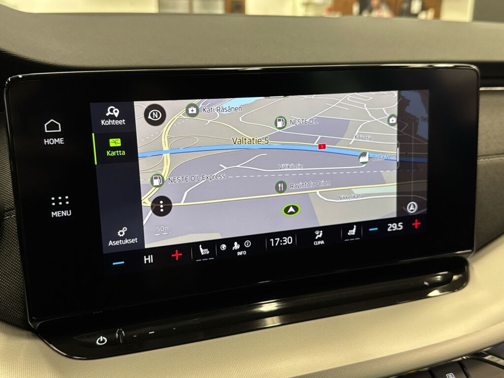 Skoda Octavia 2022 Sininen