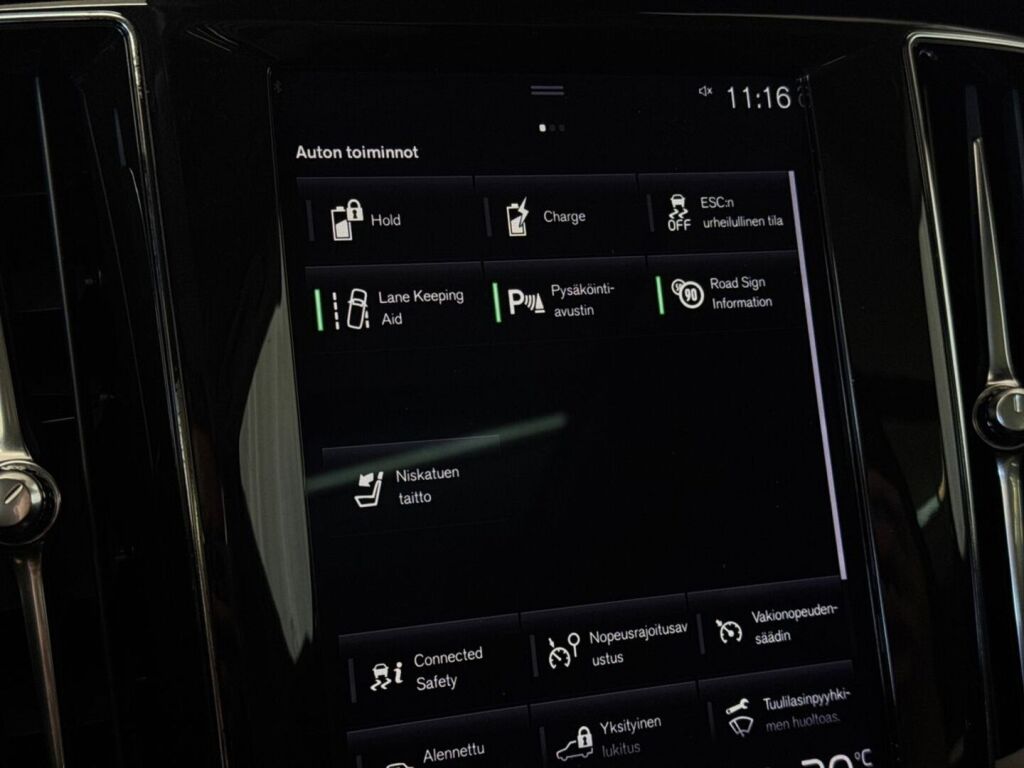 Volvo V60 2019 Musta