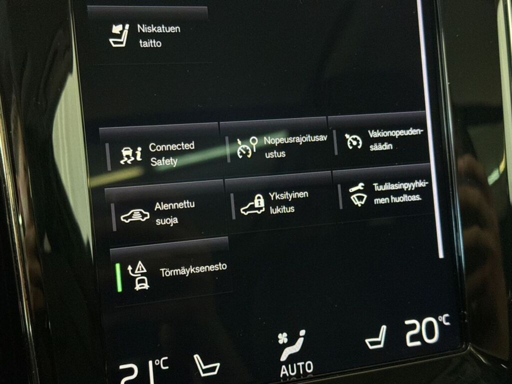 Volvo V60 2019 Musta