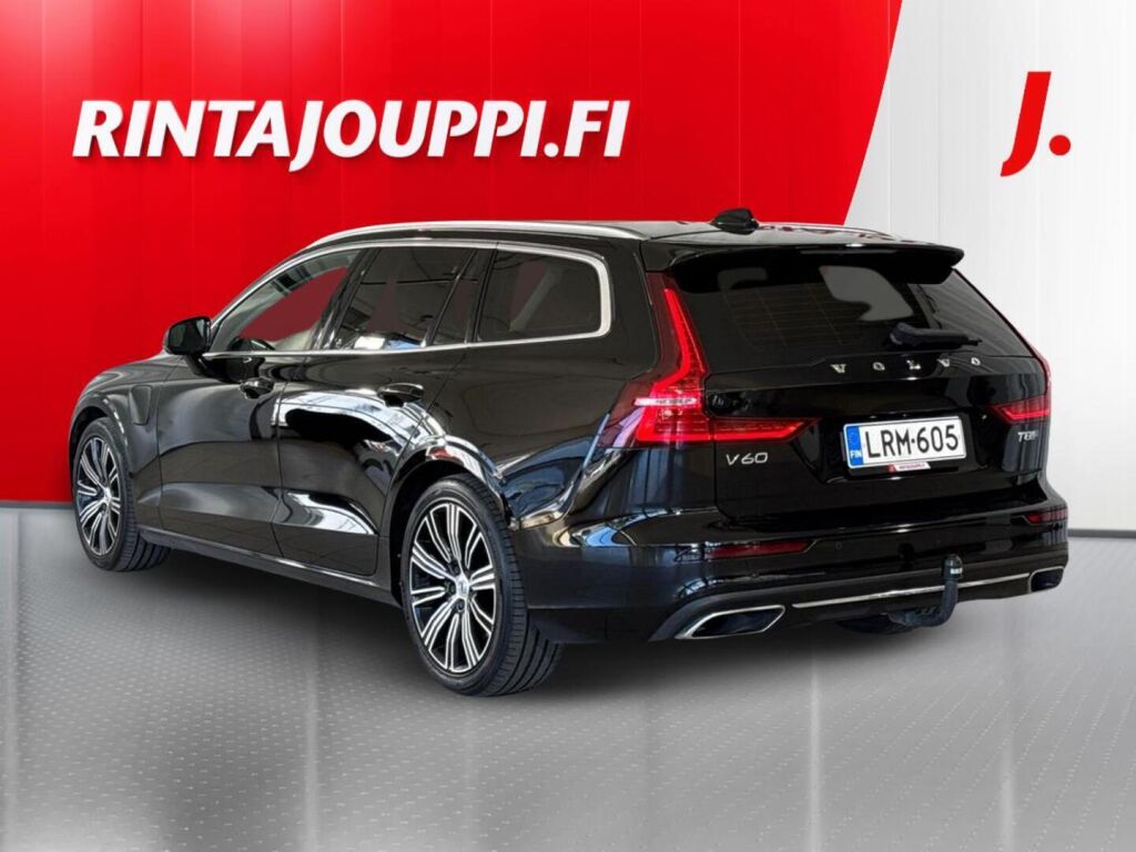 Volvo V60 2019 Musta