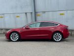 Tesla Model 3 2019 Punainen