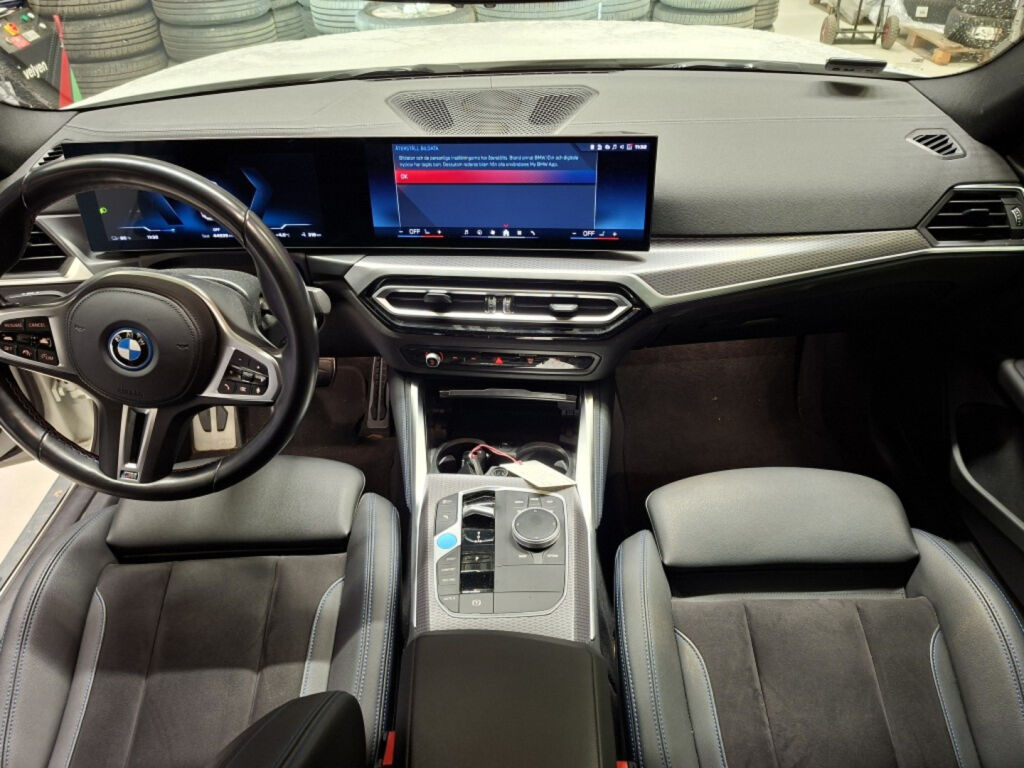 BMW i4 2024 Valkoinen