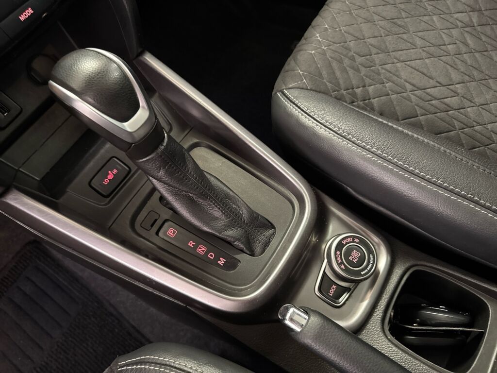 Suzuki Vitara 2023 Keltainen