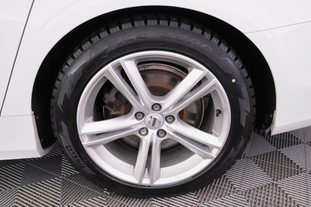 Volvo V90 2019 Valkoinen