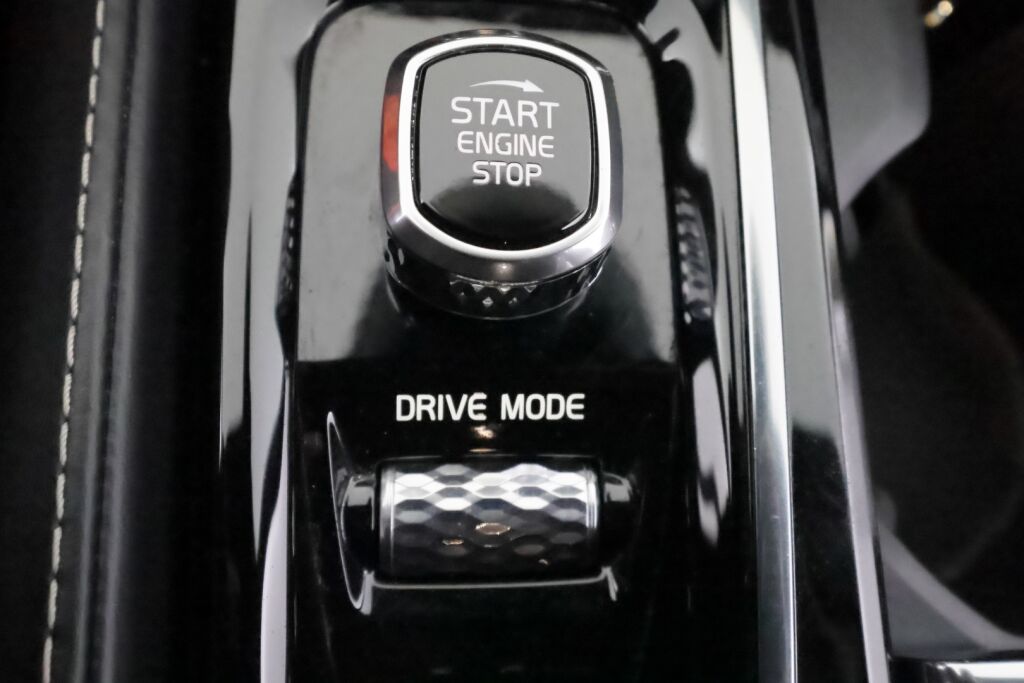 Volvo V90 2019 Valkoinen