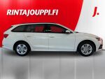 Skoda Octavia 2023 Valkoinen