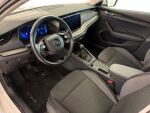 Skoda Octavia 2023 Valkoinen