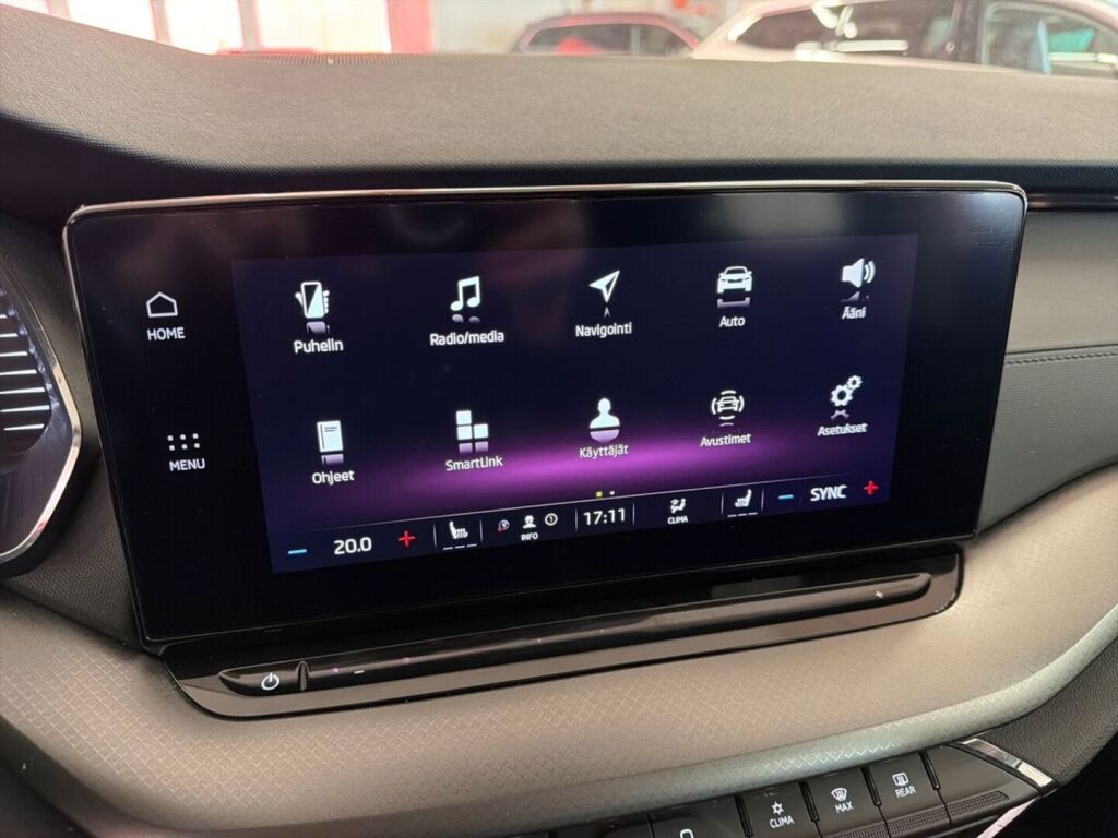 Skoda Octavia 2023 Valkoinen