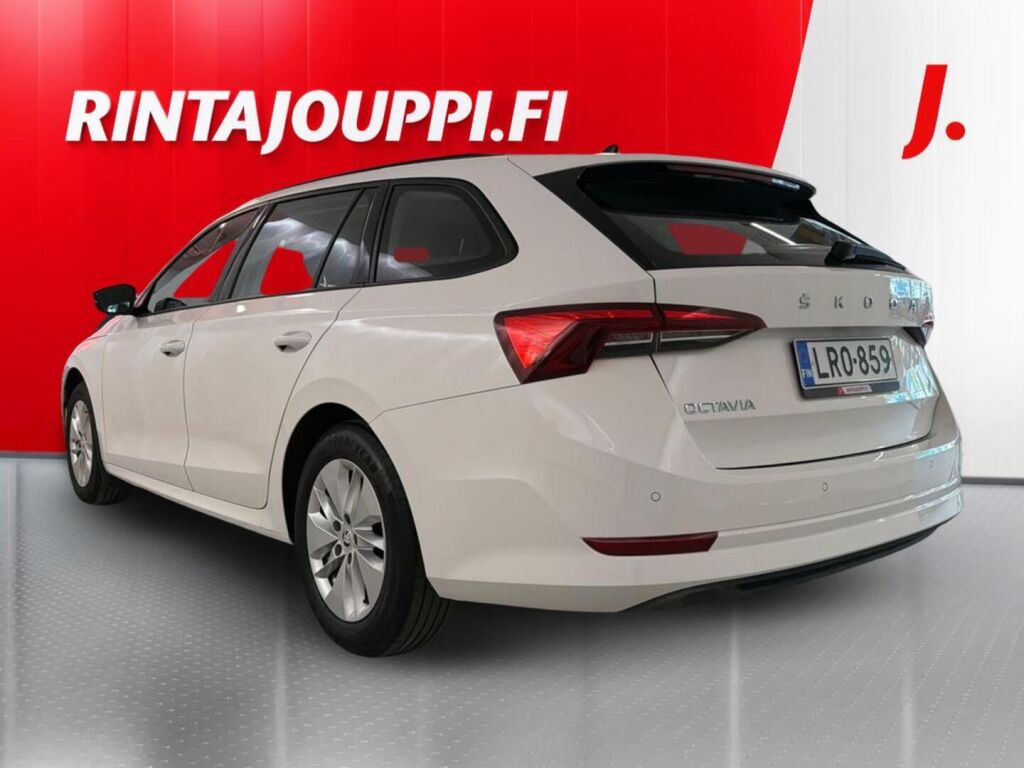 Skoda Octavia 2023 Valkoinen