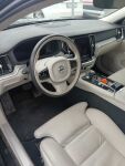 Volvo V60 2023 Musta
