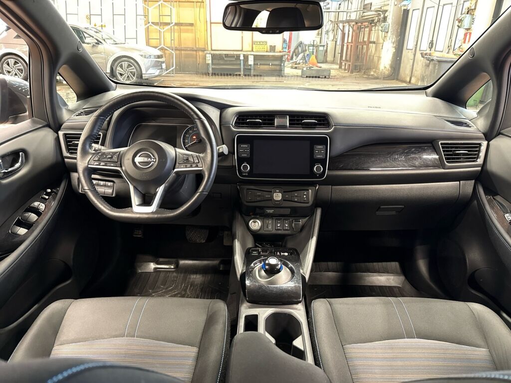 Nissan Leaf 2022 Harmaa