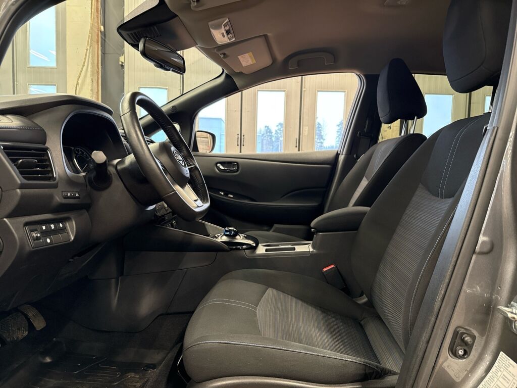 Nissan Leaf 2022 Harmaa