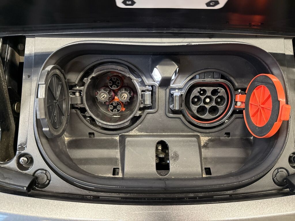 Nissan Leaf 2022 Harmaa