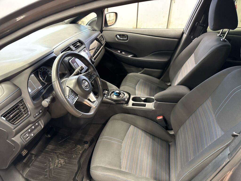 Nissan Leaf 2022 Harmaa