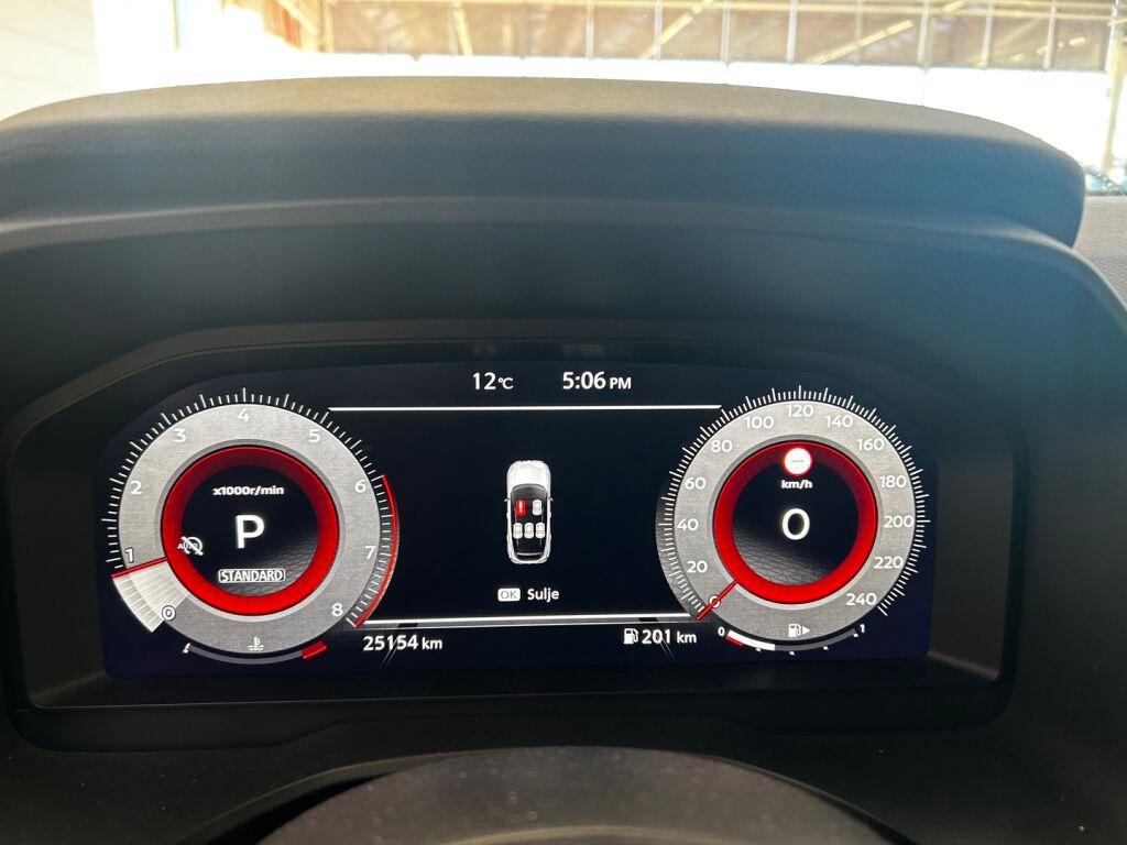 Nissan Qashqai 2023 Musta