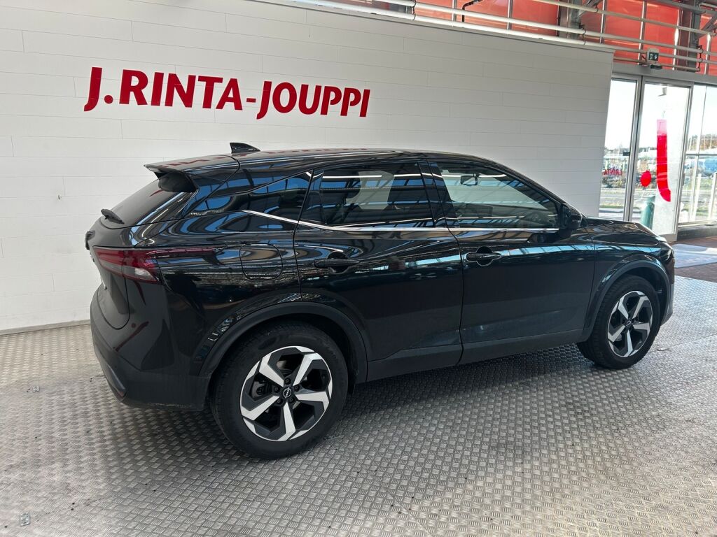 Nissan Qashqai 2023 Musta