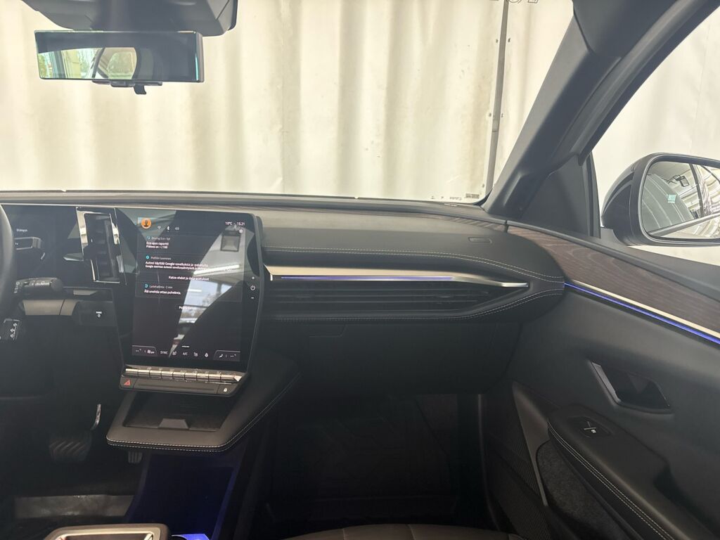 Renault Megane 2022 Valkoinen