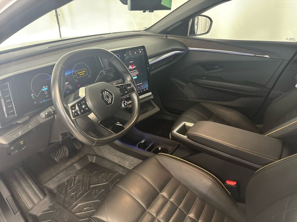 Renault Megane 2022 Valkoinen