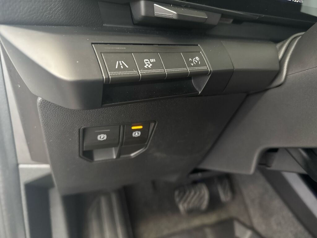 Renault Megane 2022 Valkoinen