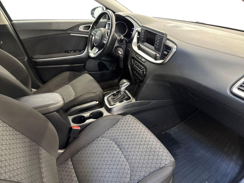Kia Ceed 2023 Hopea