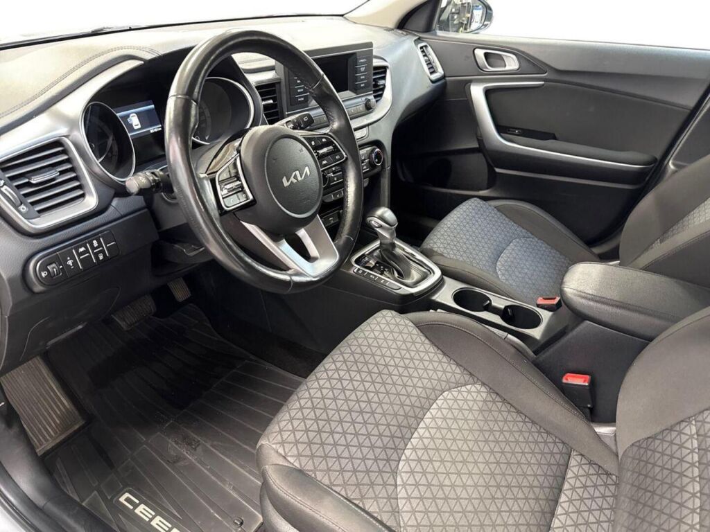 Kia Ceed 2023 Hopea